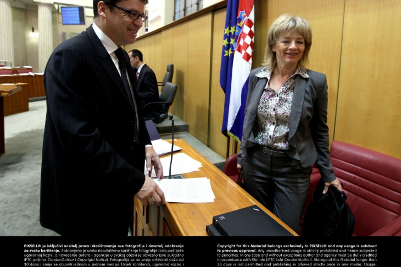 '21.11.2012., Zagreb - Sjednica Sabora RH nastavljena je raspravom o Prijedlogu zakona o izmjenama i dopunama Zakona o predskolskom odgoju i naobrazbi, prvo citanje. Zeljko Jovanovic; Ankica Njezic. P