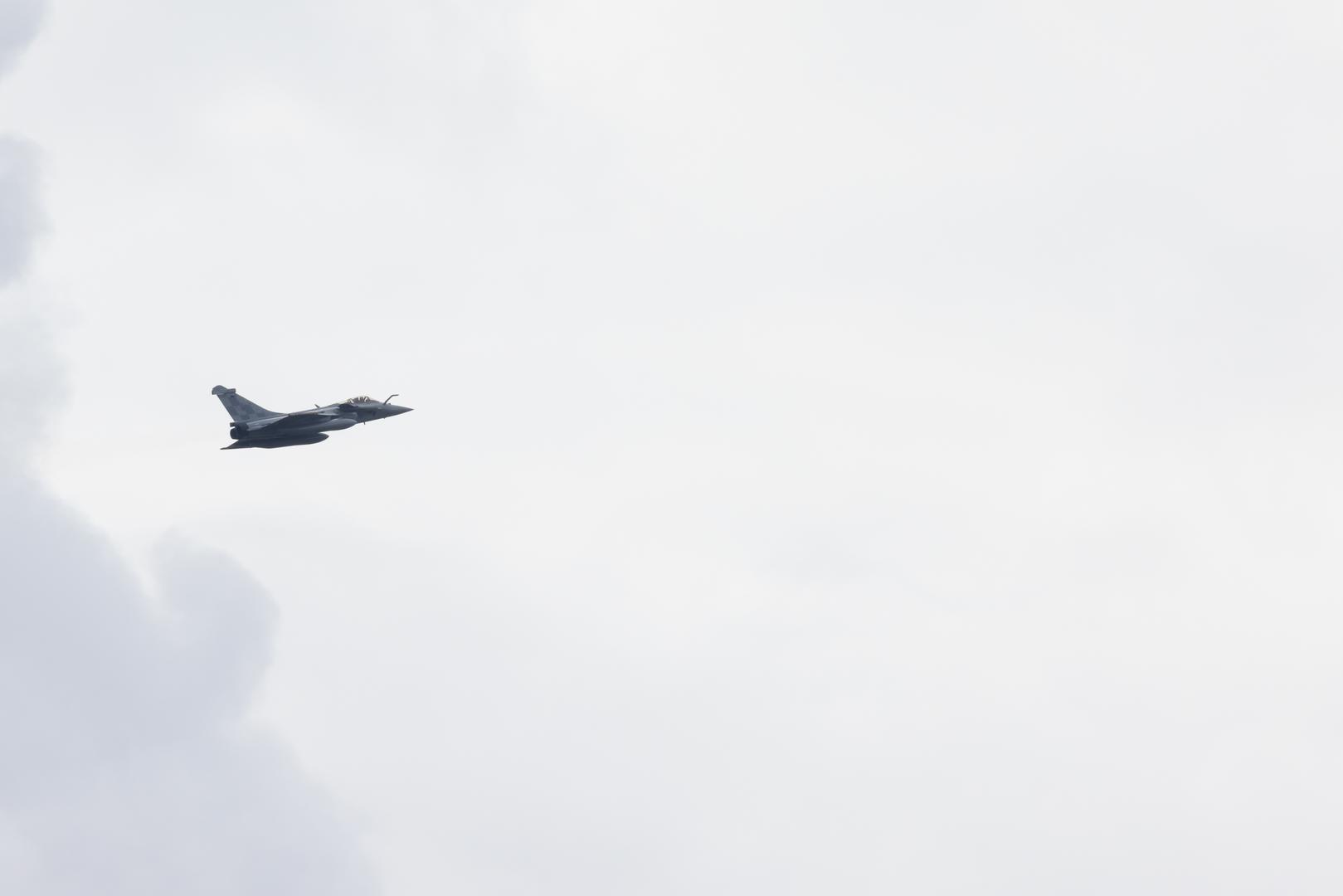 Inače, odluku o kupnji borbenih aviona Rafale, Vlada je donijela 28. svibnja 2021. godine, kada je zadužila Ministarstvo obrane da provede sve potrebne radnje u vezi sklapanja ugovora između Hrvatske i Francuske. 