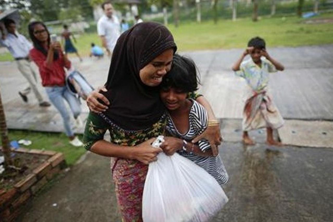 Indijka s djetetom, portal