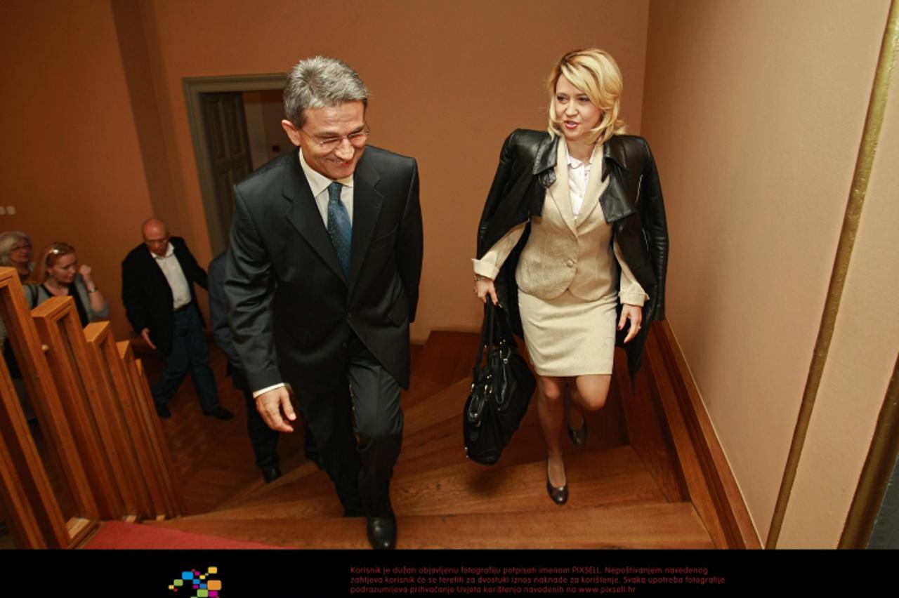 '16.11.2010., Gradska skupstina, Cirilometodska 5, Zagreb - U dvorani A U povodom Medjunarodnog dana tolerancije i Medjunarodnog dana srednjoskolaca gradonacelnik Grada Zagreba Milan Bandic, zajedno s