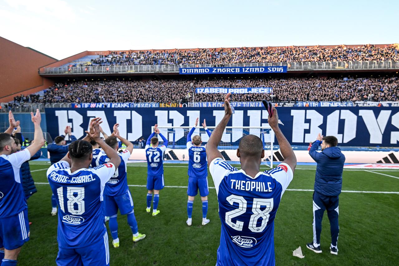 Zagreb: Slavlje igrača GNK Dinamo nakon što su pobijedili Rijeku s 1:0