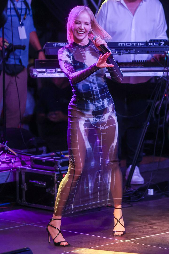  Jelena za svoje nastupe uvijek pomno bira modne kombinacije, a i ovaj put je oduševila odabirom.