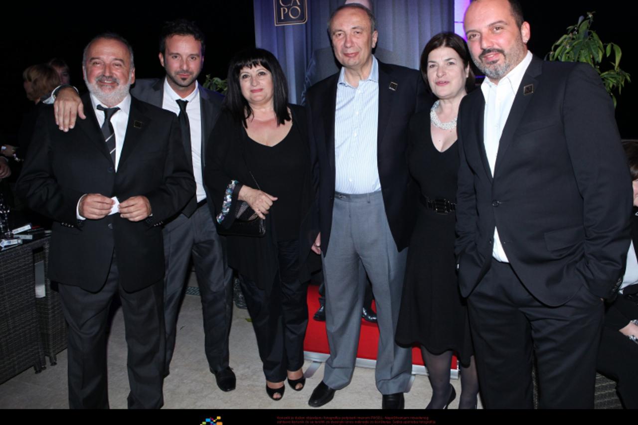 '29.04.2010.,Hotel Monte Mulini, Rovinj - Prezentacijom brenda Capo obitelj Cetinski,sinovi Mateo i Tony te tata Mirko predstavili su obiteljska vina Chardonnay, Sivi Pinot s kojim su na ovogodisnjoj 