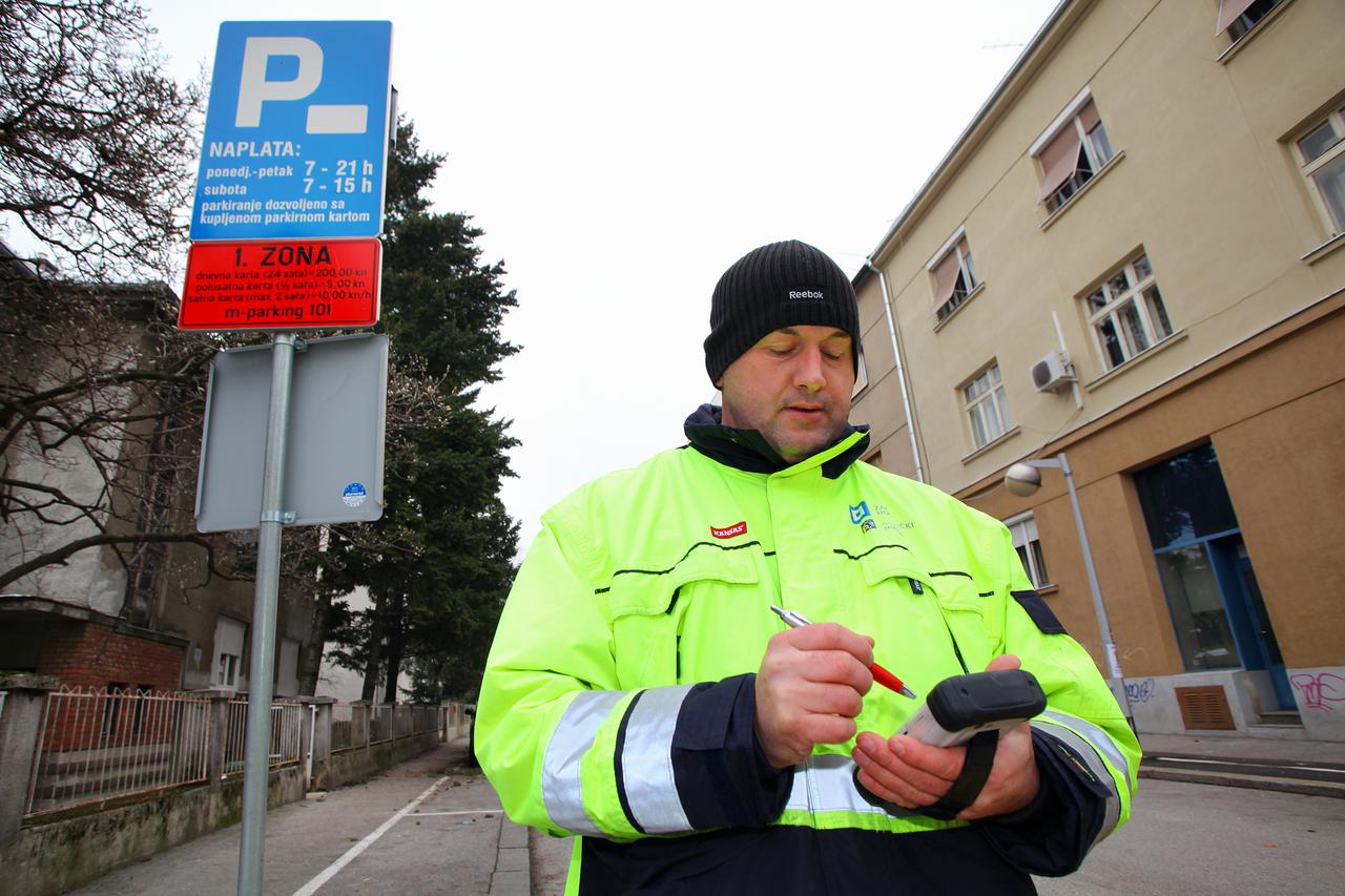 28.01.2013., Zagreb - Djelatnik Zagrebparkinga Pero Filipovic koji je napadnut od strane ZET-ovih radnika.  Photo: Tomislav Miletic/PIXSELL