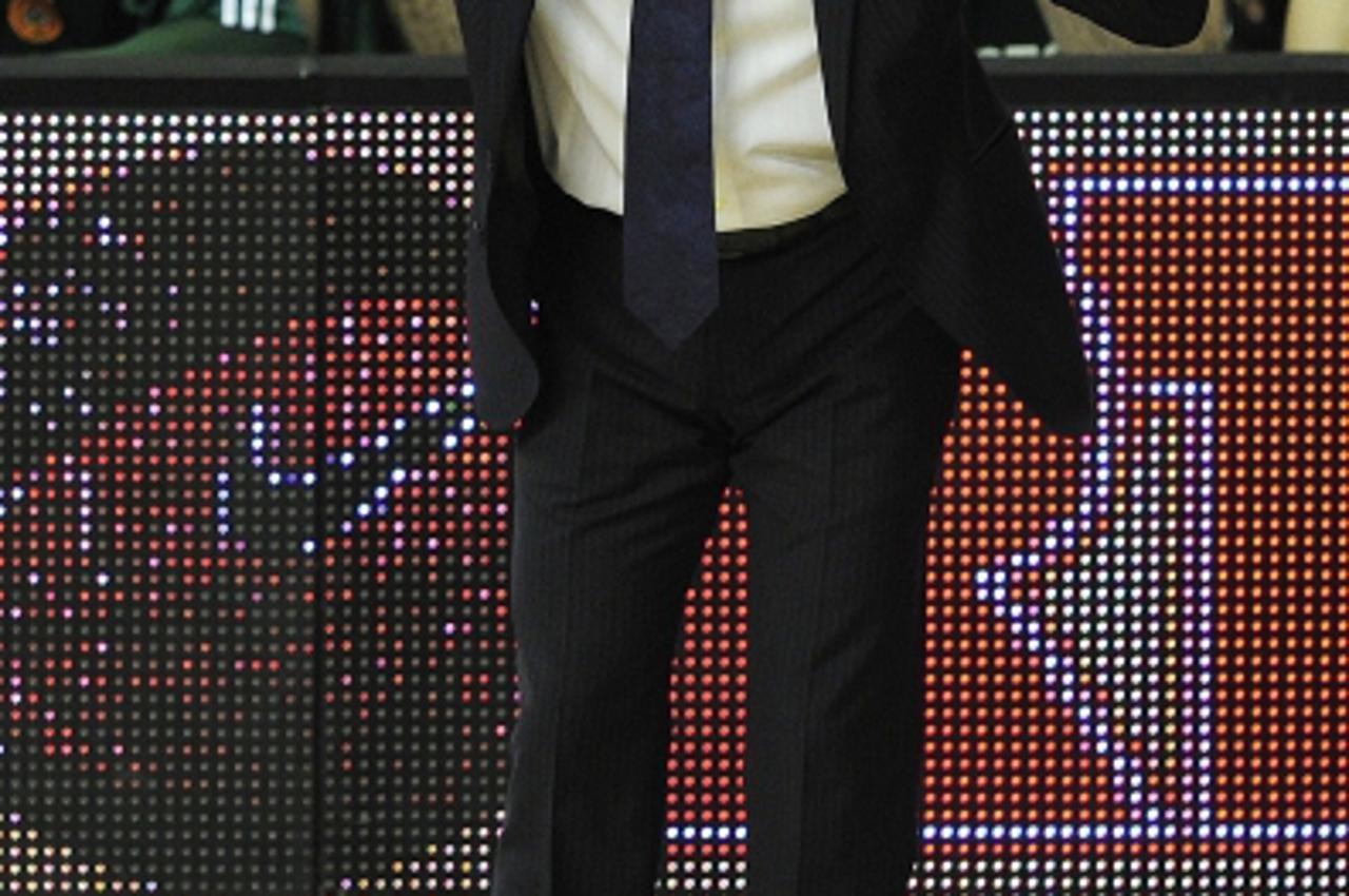 \'Panathinaikos\' headcoach Zeljko Obradovic gestures during the Euroleague Final four basketball semi-final match Panathinaikos vs Montepaschi Siena at the Palau Sant Jordi in Barcelona on May 6, 201