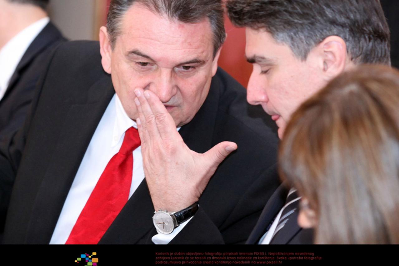 '26.01.2012., Zagreb - U Banskim dvorima odrzana je redovita sjednica Vlade RH na kojoj je, uz ostalo, raspravljano i o smjernicama za proracun. Photo: Patrik Macek/PIXSELL'