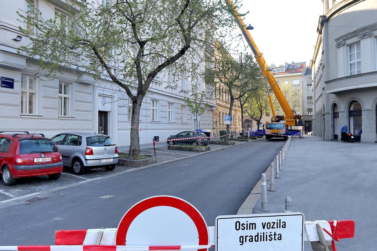 Zagreb: U Perkovčevoj posebna regulacija prometa zbog radova na uklanjanju dimnjaka