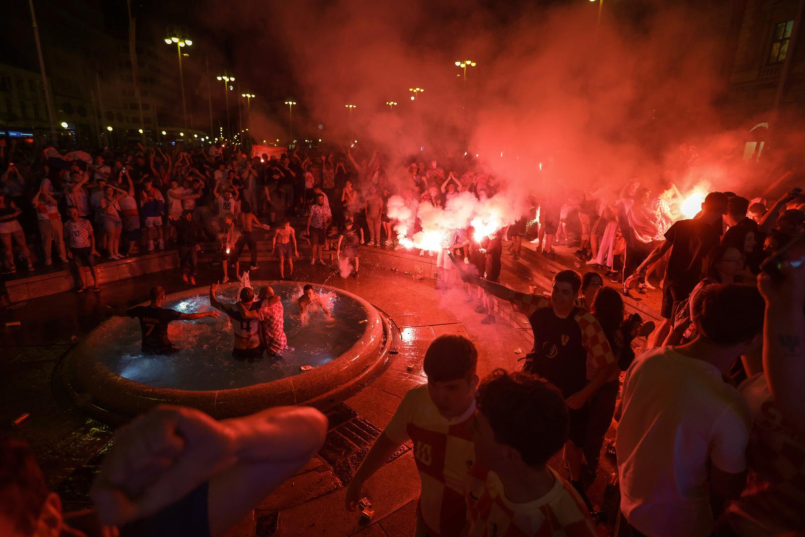 Trenutak proslave bio je popraćen skandiranjem i bakljadom, no atmosfera je ostala dostojanstvena i nakon što je Portugal preokrenuo rezultat.