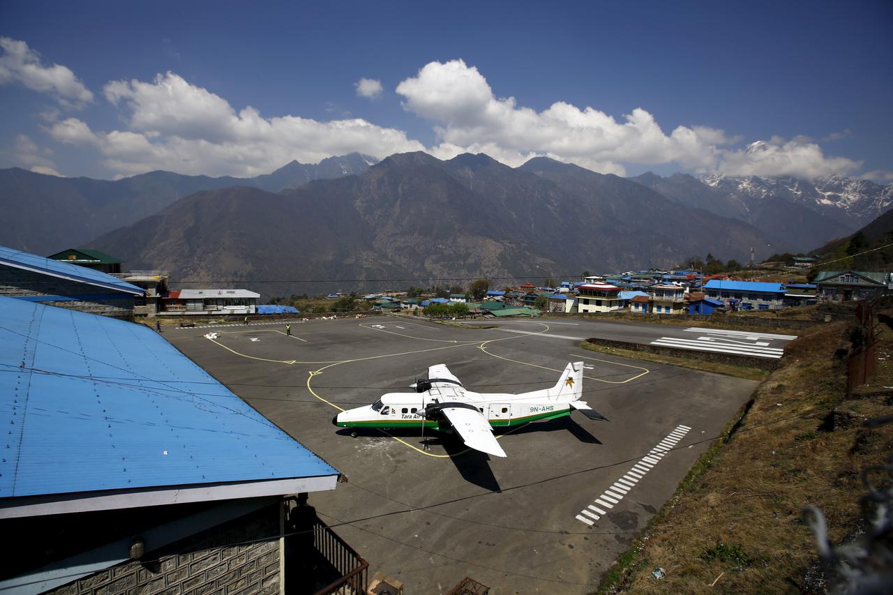 Twin Otter operatera Tara Air snimljen 2014. godine