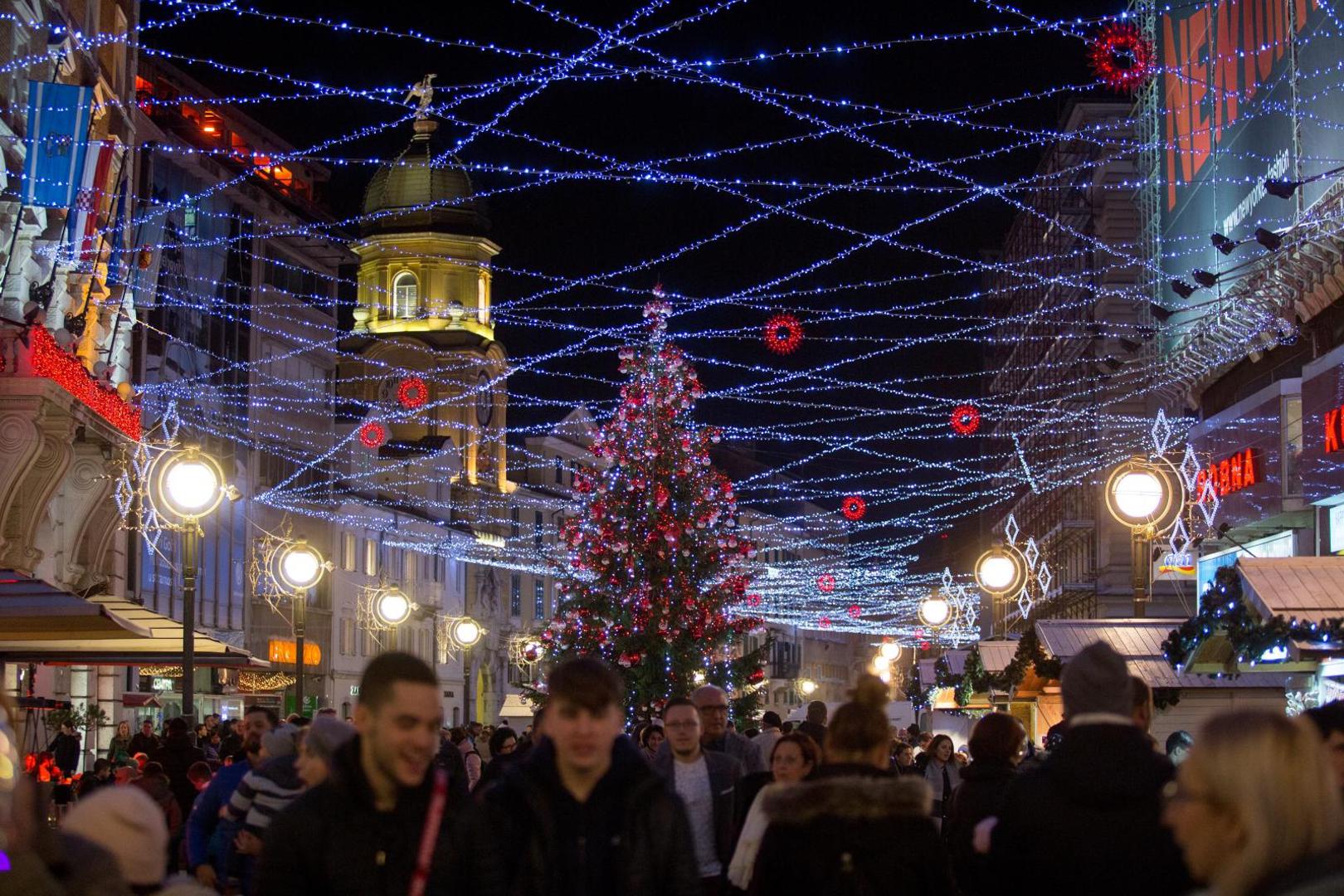 Paljenje blagdanske rasvjete i otvorenje Rijeka Adventa na Korzu