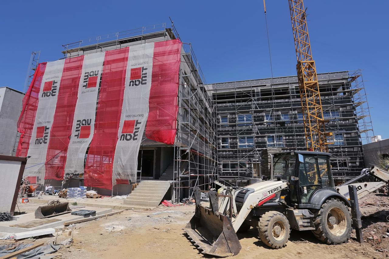  Novogradnja zgrade u ulici Kamenarka na Jakusevcu koja ima prostor za djeciji vrtic koji ce biti iznajmljivan gradu Zagreb