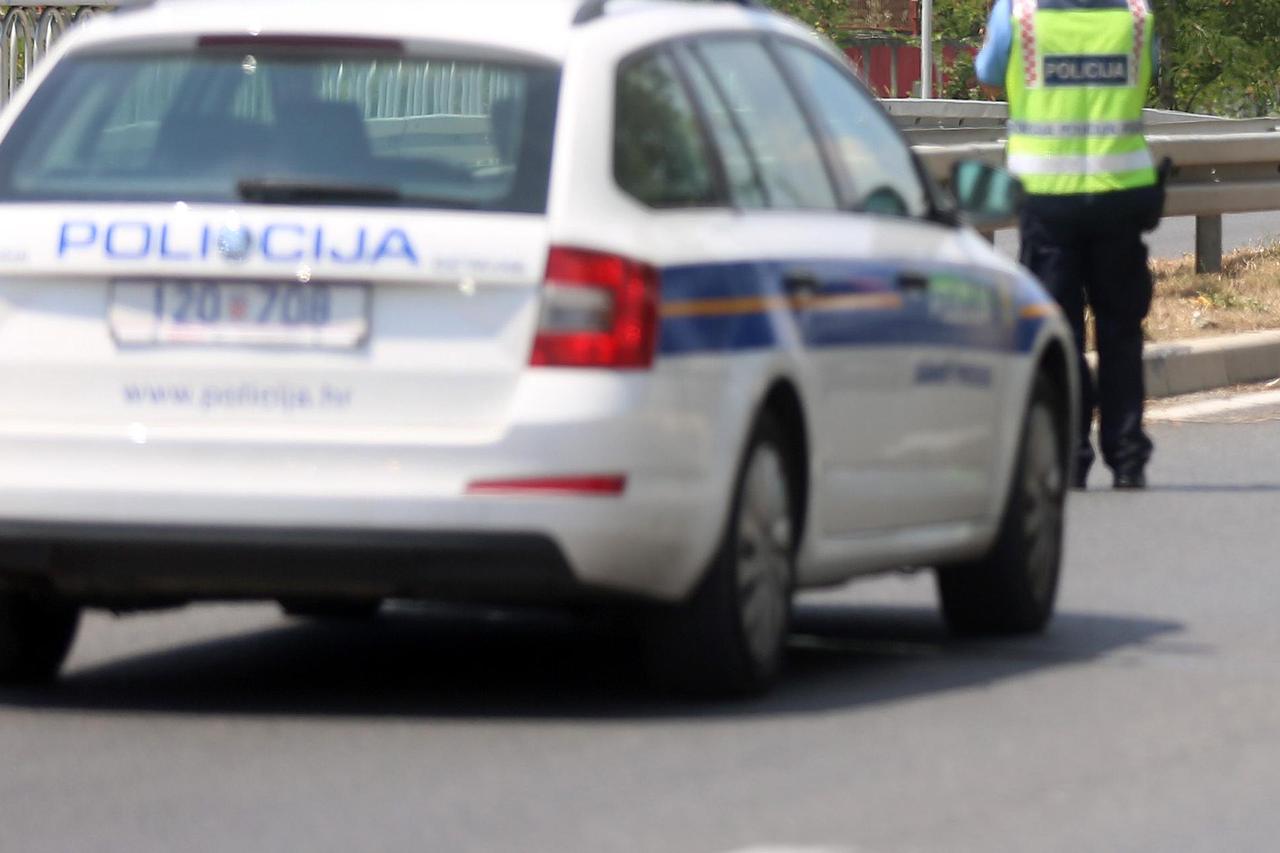 policija