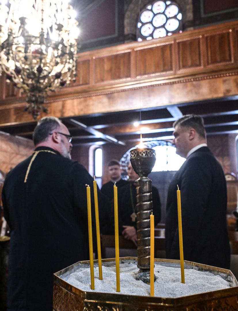 Nakon obilaska muzeja, predsjednik Milanović obišao je i grkokatoličku konkatedralu sv. Ćirila i Metoda, koja ove godine obilježava 345. obljetnicu osnivanja te se susreo s msgr. Stipićem.