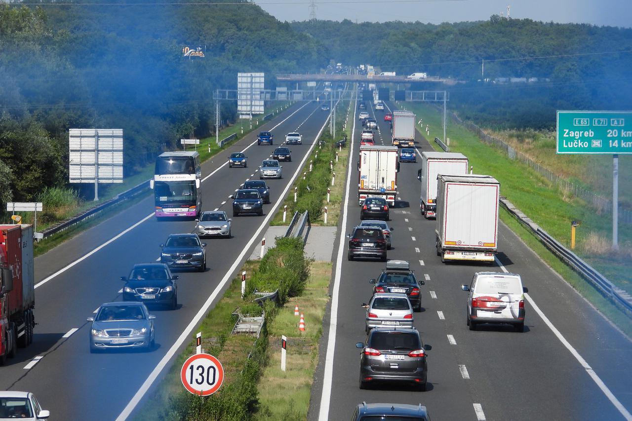 Zdenčina: Gust promet na autocesti A1 u oba smjera