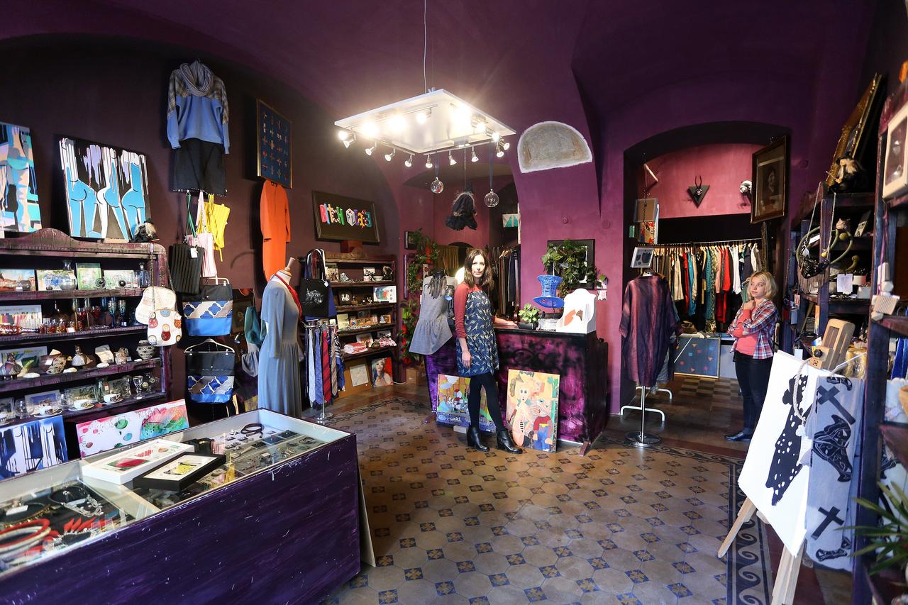 20.11.2014., Zagreb - Suvenirnica Gricka vjestica u Radicevoj ulicii, vlasnice Ane Bujas. Photo: Petar Glebov/PIXSELL