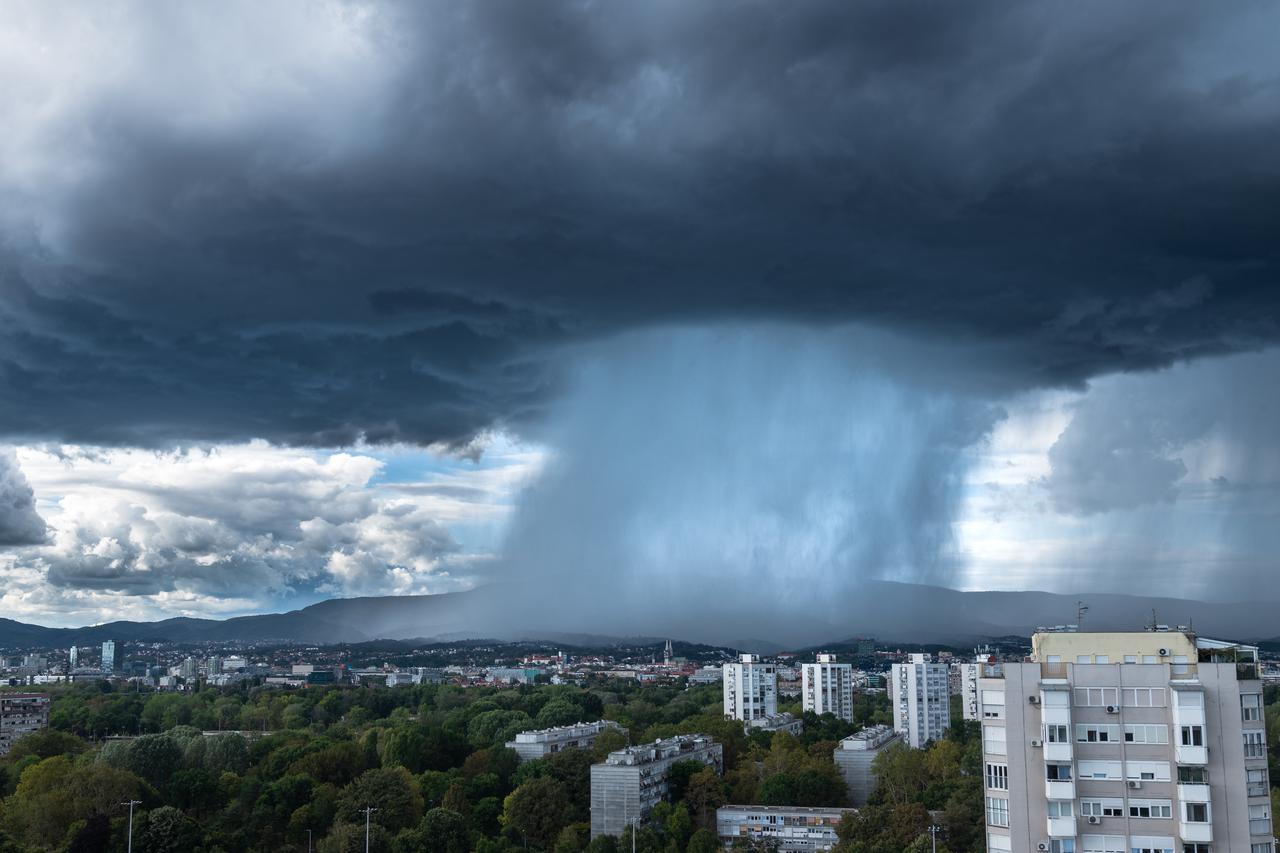 Zagreb i okolicu pogodilo snažno nevrijeme 