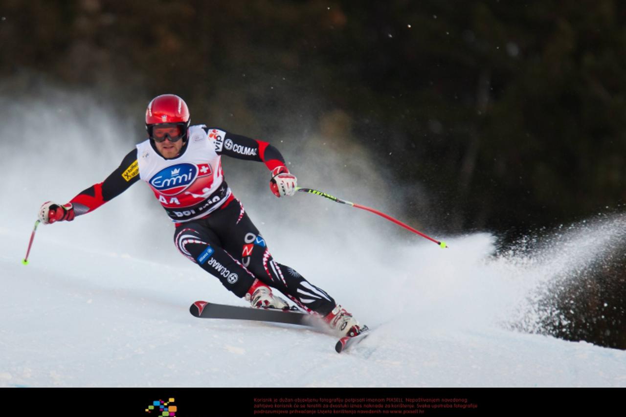 '28.12.2011, Pista Stelvio, Bormio, AUT, FIS Weltcup Ski Alpin, Herren, Abfahrt, 2. Training, im Bild Natko Zrncic-Dim (CRO) // Natko Zrncic-Dim of Croatia in Action during second practice session dow