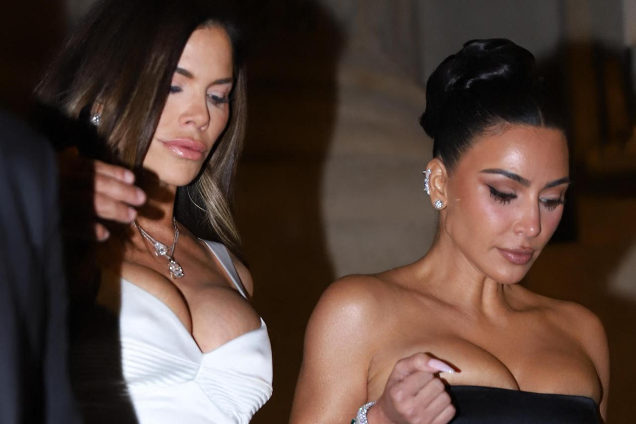 Kim Kardashian, Katy Perry, Lauren Sanchez à la sortie du restaurant Grand Café du Grand Palais à Paris