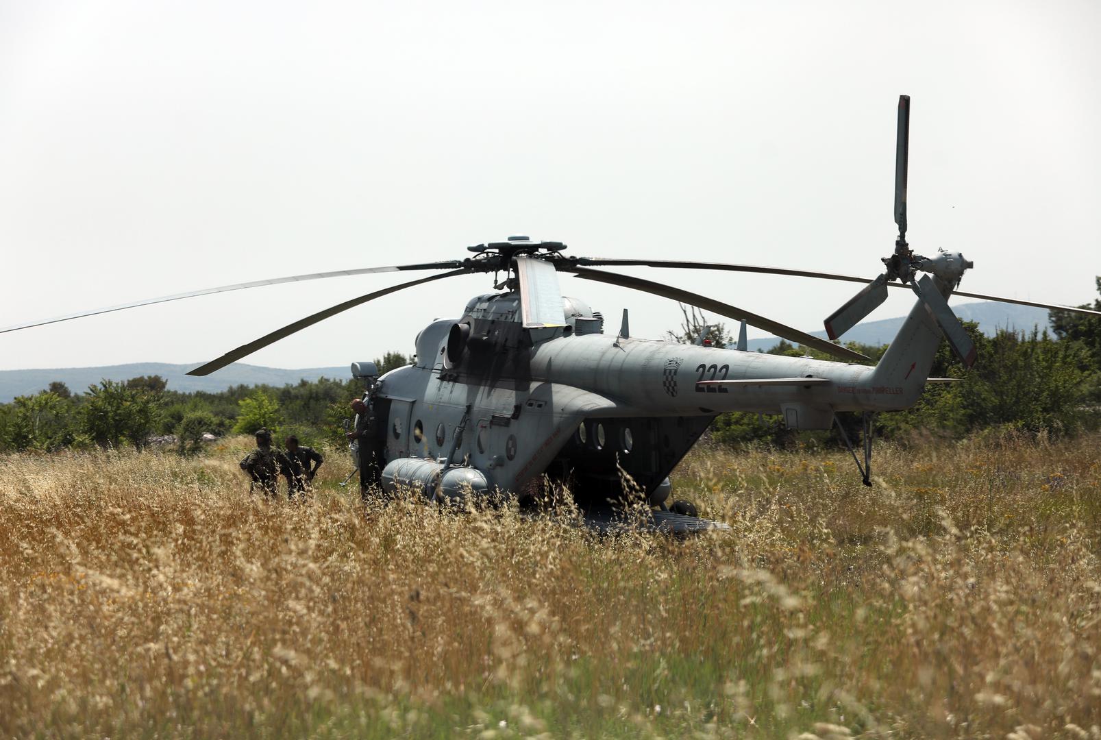 21.06.2023., Pakovo Selo - U kanjonu rijeke Cikole na podrucju Pakova Sela u Sibensko-kninskoj zupaniji srusio se helikopter madjarskih oruzanih snaga koji se u Hrvatskoj nalazi na obuci. Helikopter Oruzanih snaga Helikopter Mi-171 Sh sudjeluje u potrazi. Photo: Dusko Jaramaz/PIXSELL