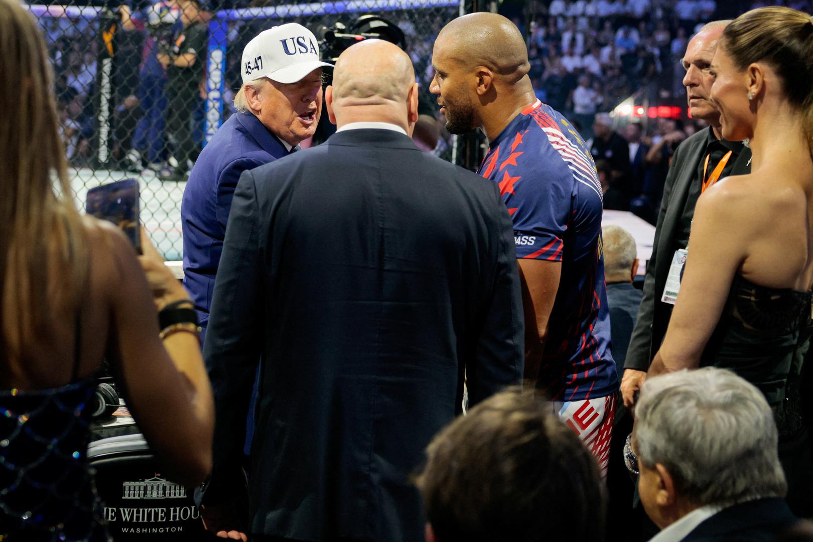 U sedam borbi nastupilo je 14 boraca, a u glavnom meču večeri Justin Gaethje pobijedio je Iliju Topuriju i osvojio naslov prvaka lake kategorije.