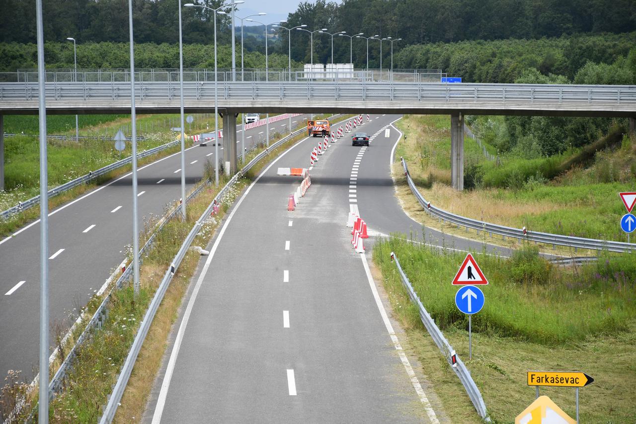 Nedovršena, no asfaltirana, nova cesta na dionici Farkaševac - Bjelovar