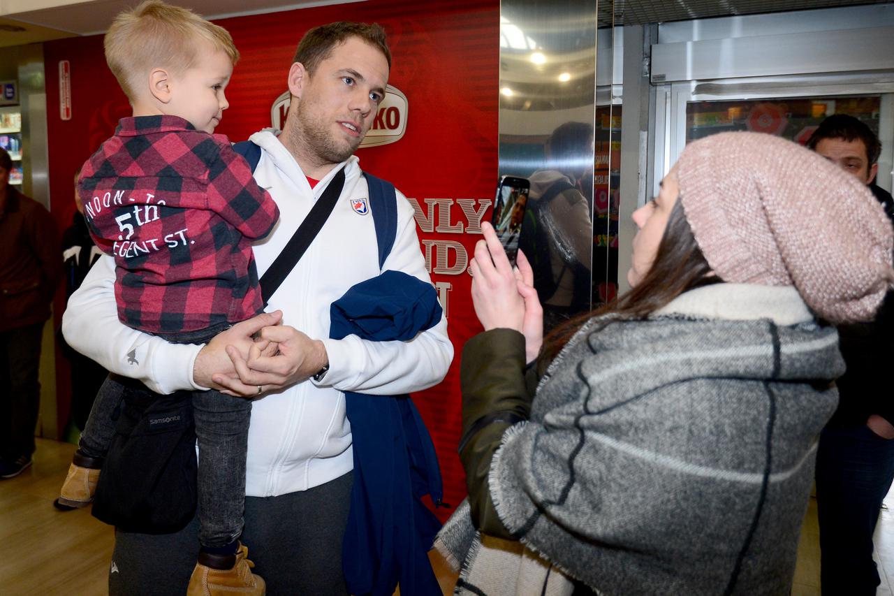 30.01.2017., Zagreb -  Povratak hrvatskih rukometasa sa Svjetskog prvenstva u Francuskoj.  Ivan Stevanovic.  Photo: Marko Prpic/PIXSELL