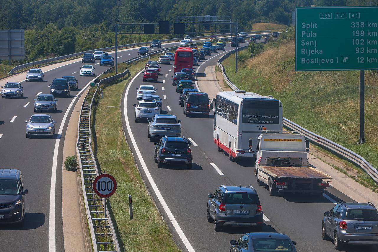 Gužva na autocesti A1 kod čvora Novigrad