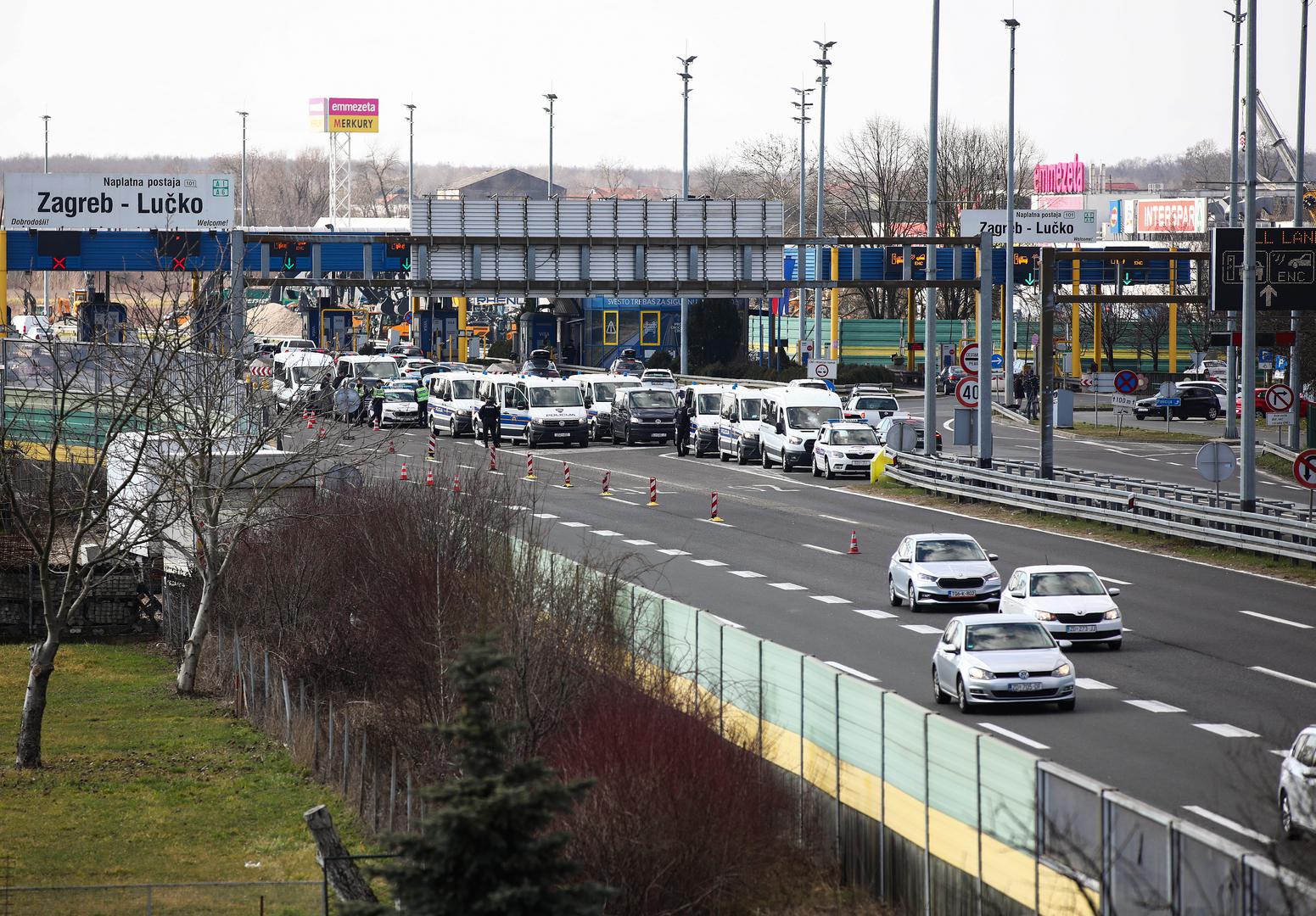 Navijači Hajduka u velikom će broju stići na derbi 24. kola Hrvatske nogometne lige koji će se danas od 15 sati igrati na Maksimiru