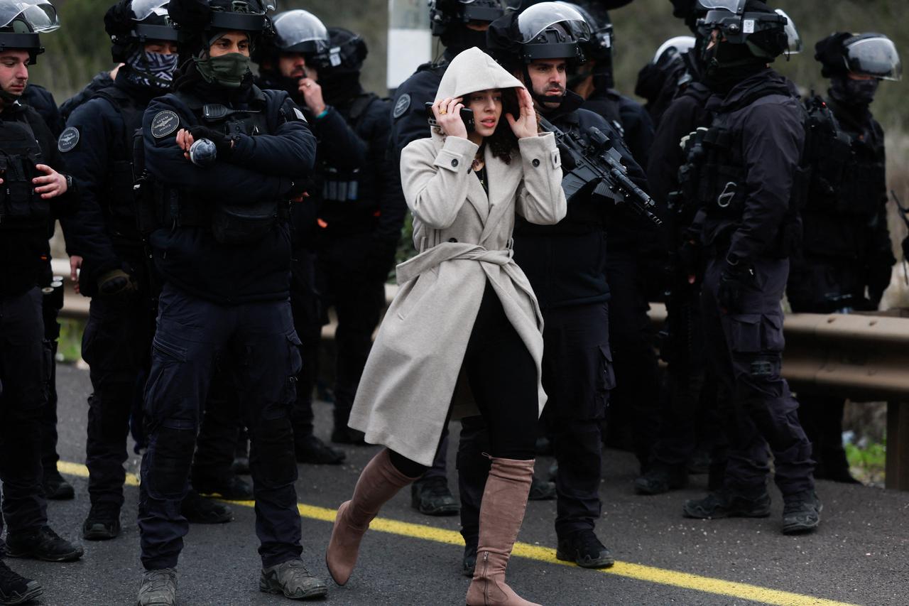 Members of Israel's Arab minority protest in Sakhnin