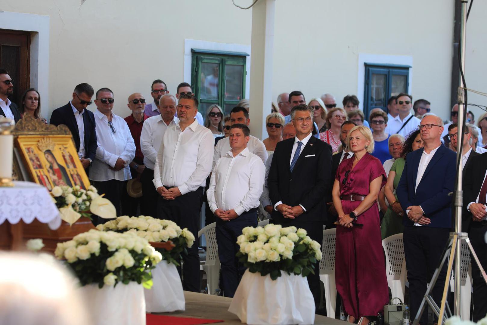 To je, kako vjeruju katolici, završnica njezina Bogu predanog života, vrhunac i cilj kojem je okrenuta svaka ljudska egzistencija.