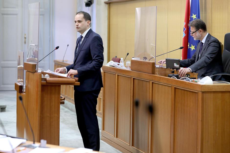 Zakon o sprječavanju sukoba interesa u Saboru brani ministar Ivan Malenica