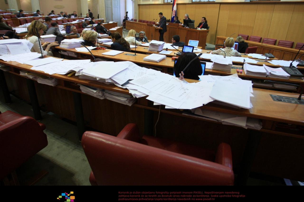 '26.05.2011., Trg sv. Marka 6, Zagreb - Sjednica Hrvatskog sabora.  Photo: Boris Scitar/PIXSELL'