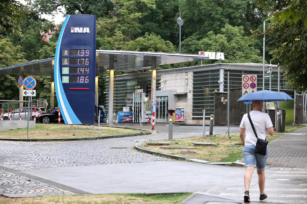 Zagreb: Nakon ukidanja ograničenja cijena, gorivo nije poskupjelo