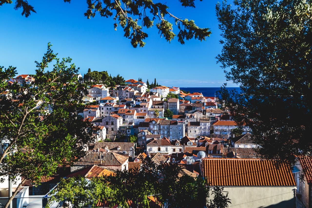 hvar