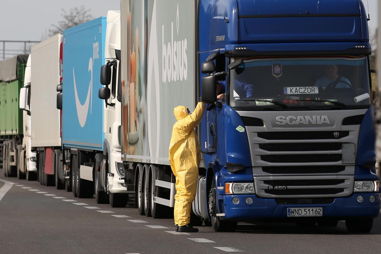 Velika kolona kamiona na granici Njemačke i Poljske