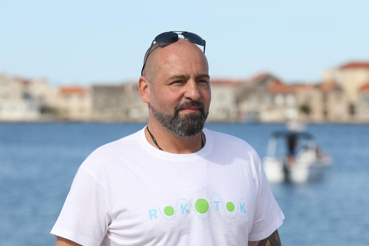 Šibenik: Skokom u more Domagoj Jakopović Ribafish započeo je drugu etapu projekta RokOtok