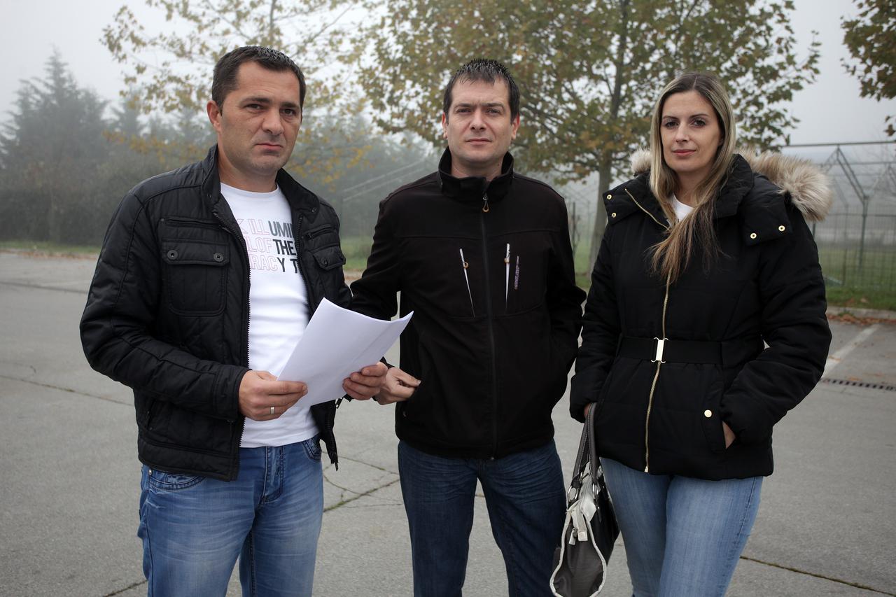 03.11.2014.,Zagreb - Djecji vrtic Mali svijet u Stupniku i roditelji koji se spore s ravnateljicom. Zlatko Pankovic, Ivan i Ivana Peric.  Photo: Grgur Zucko/PIXSELL