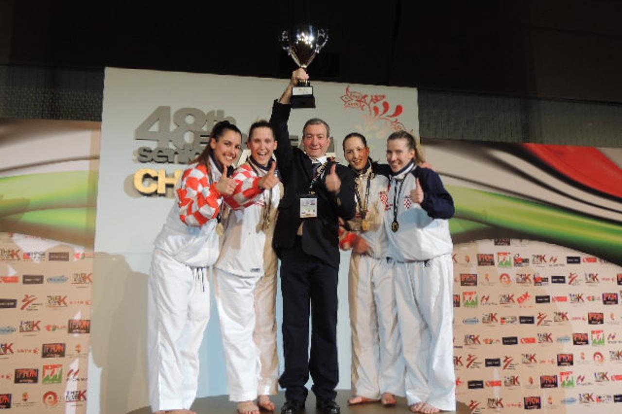 Ana Marija Čelan, Ivona Tubić, Azra Saleš i Ana Lenard (1)