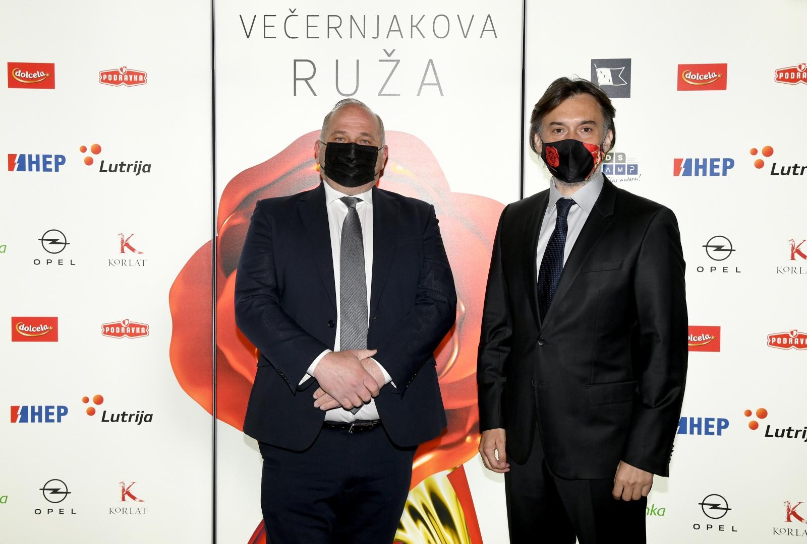 20.03.2021., Zagreb - Dolazak uzvanika na svecanu dodjelu Vecernjakove ruze u Hrvatskom narodnom kazalistu. Photo: Josip Regovic/PIXSELL