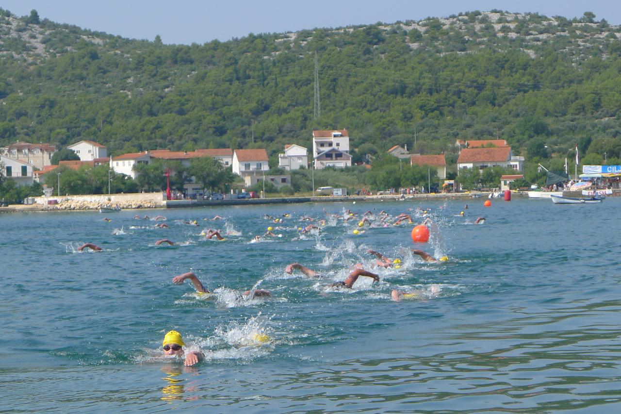 Plivački maraton Raslina