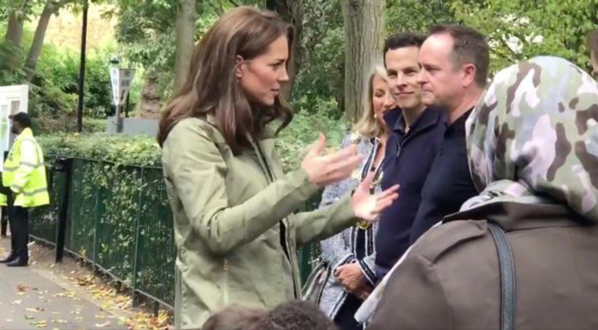 Vojvotkinja od Cambridgea je posjetila vrt s divljim životinjama u Paddingtonu u zapadnom Londonu.
