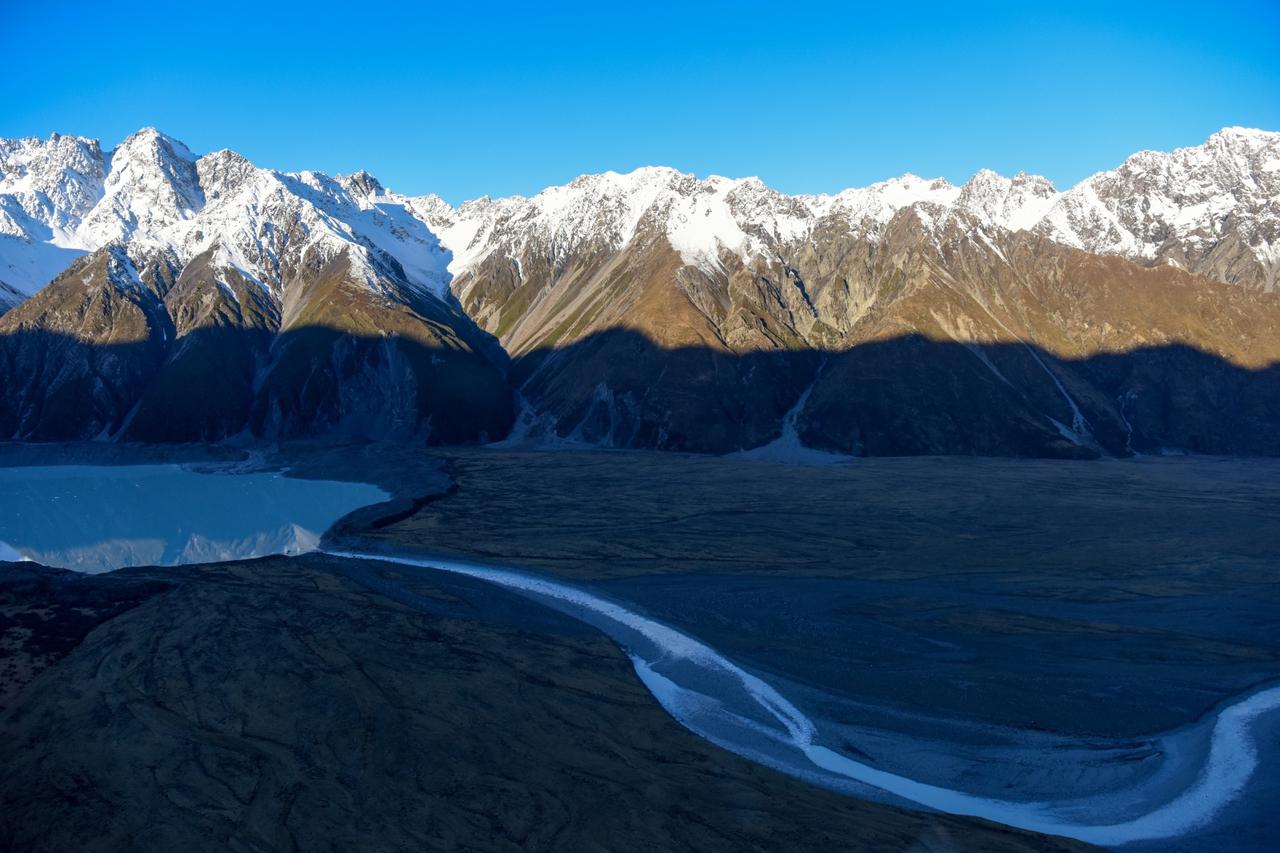 NEW ZEALAND-SOUTH ISLAND-AORAKI/MOUNT COOK NATIONAL PARK