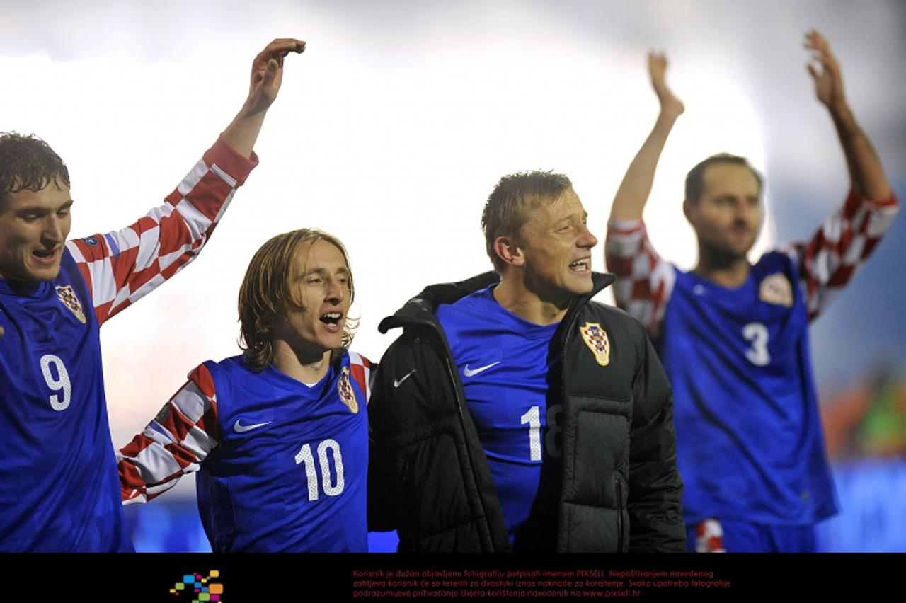 \'15.11.2011., Maksimir, Zagreb - Druga utakmica dodatnih kvalifikacija za Europsko prvenstvo 2012. godine u Poljskoj i Ukrajini, Hrvatska - Turska. Nikica Jelavic, Luka Modric, Ivica Olic,  Photo: Go