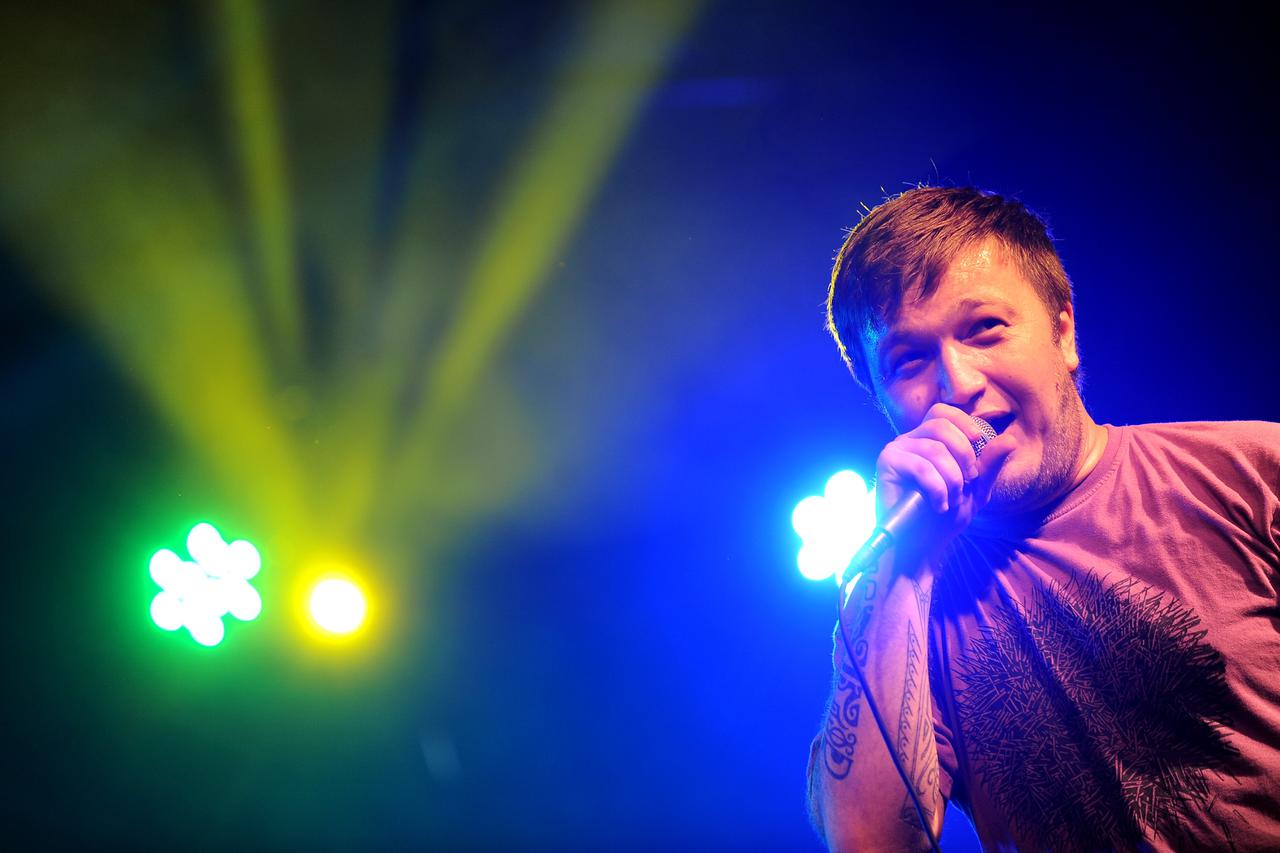 15.07.2012., Cakovec - U atriju starog grada Zrinskih povodom manifestacije Ljeto u gradu Zrinskih na odusevljenje nekoliko stotina gradjana drzan je koncert  Edo Maajke i grupe Medo  Fody Photo: Marko Jurinec/PIXSELL