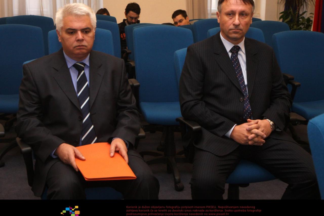 '01.12.2010., Zagreb - Zupanijski sud, zavrsna rijec Berislava Roncevica na sudjenu u slucaju Kamioni . Ivo Bacic Photo: Zarko Basic/PIXSELL'