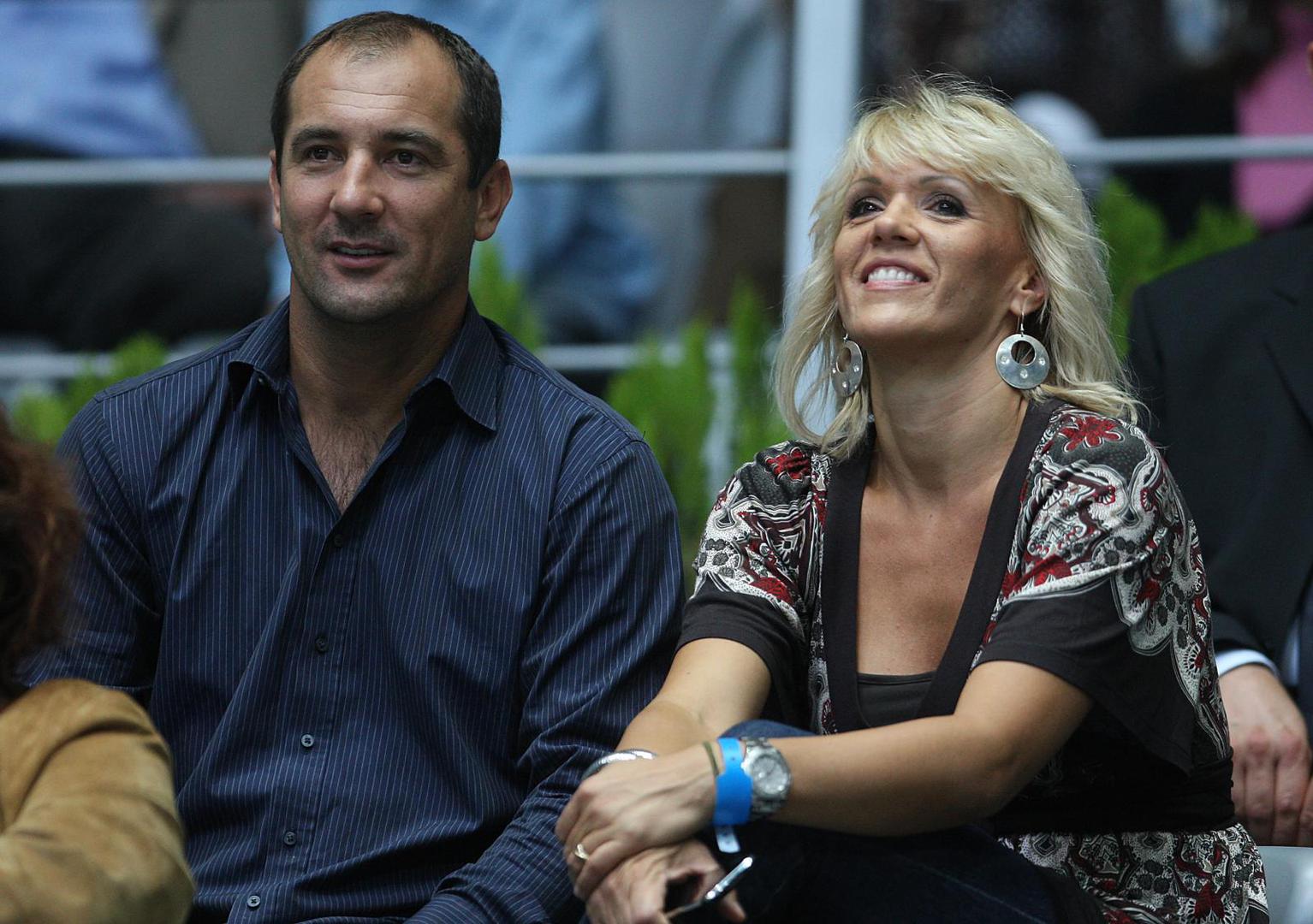 Naime,  sedam godina je igrala u rukometnoj juniorskoj ekipi  Dalme.