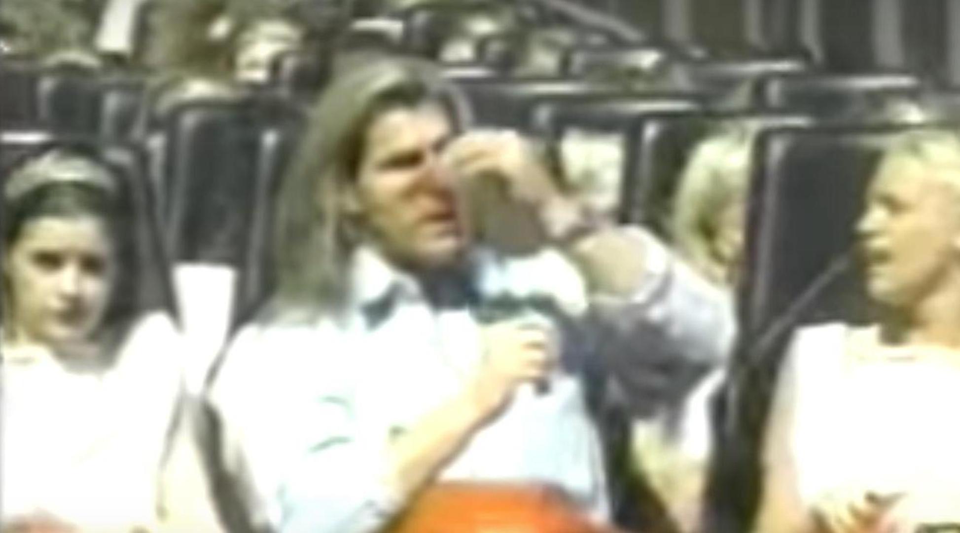 Talijanski model i povremeni glumac, Fabio je oduvijek bio privlačan ženama. Mnogi su ga ljubomorni muškarci zbog toga htjeli odalamiti po nosu, a na kraju je to umjesto njih uradila - guska. Dogodilo se to na toboganu smrti u Busch Gardensu 1999. Jadna je ptica ništa ne sluteći letjela zrakom gledajući svoje poslove, kad se iznenada sudarila s jurećim vagonom punim vrištećih žena, na čelu s Fabiom. Krv i perje frcali su na sve strane, Fabio je morao na operaciju nosa, a guska je odlepršala u guščji raj.