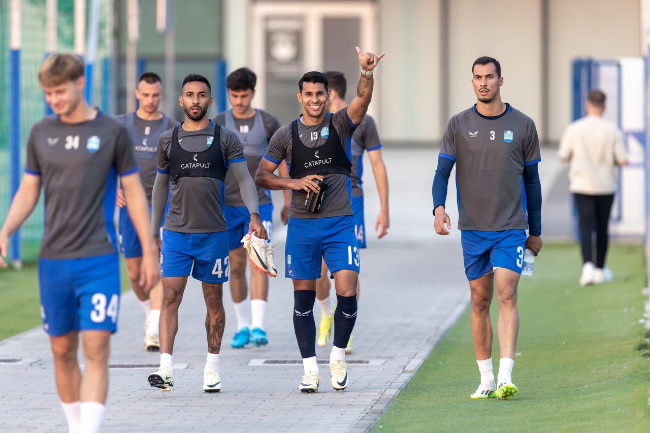 Nogometaši Osijeka večernji trening odradili na Opus Areni