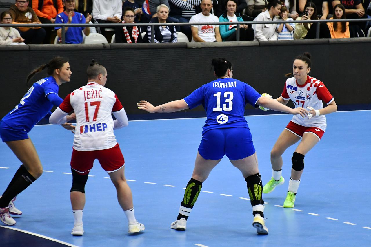 Slavonski Brod: Kvalifikacije za SP rukometašica, Hrvatska - Slovačka 