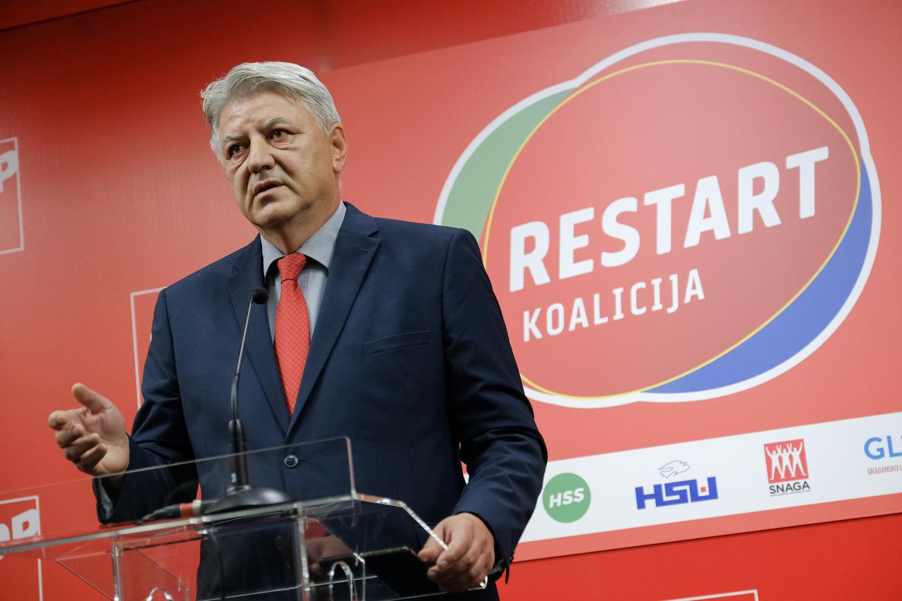Zagreb: Zlatko Komadina obratio se medijima u središnjici SDP-a